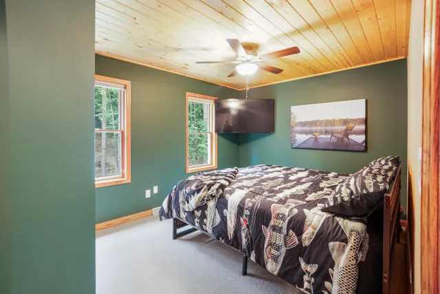 $769,000 | 487 Schraufnagel Drive, Erin, WI 53029