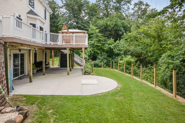 $769,000 | 487 Schraufnagel Drive, Erin, WI 53029