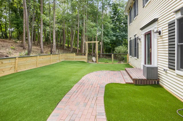 $769,000 | 487 Schraufnagel Drive, Erin, WI 53029