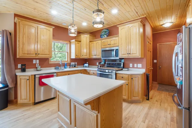 $769,000 | 487 Schraufnagel Drive, Erin, WI 53029