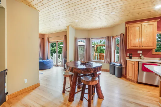 $769,000 | 487 Schraufnagel Drive, Erin, WI 53029