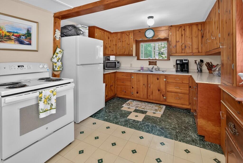 7 Partridge Cv Lane Millinocket, ME 04462 - Photo 8 of 53