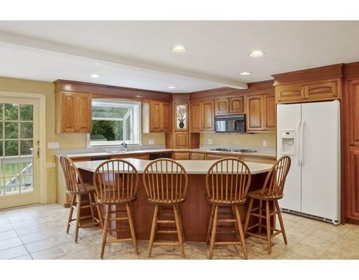 36 Brookwood Road Hanover, MA 02339 - Photo 4 of 31 Gallery Image 4
