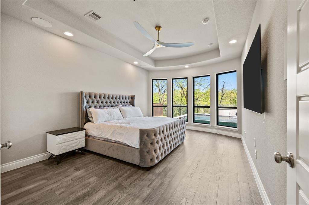 4209 Inverness Way Denton, TX 76210 - Photo 15 of 40 Primary bedroom