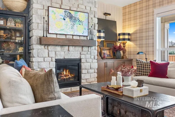 $1,195,000 | 6981 North Maplestone Avenue, Meridian, ID 83646