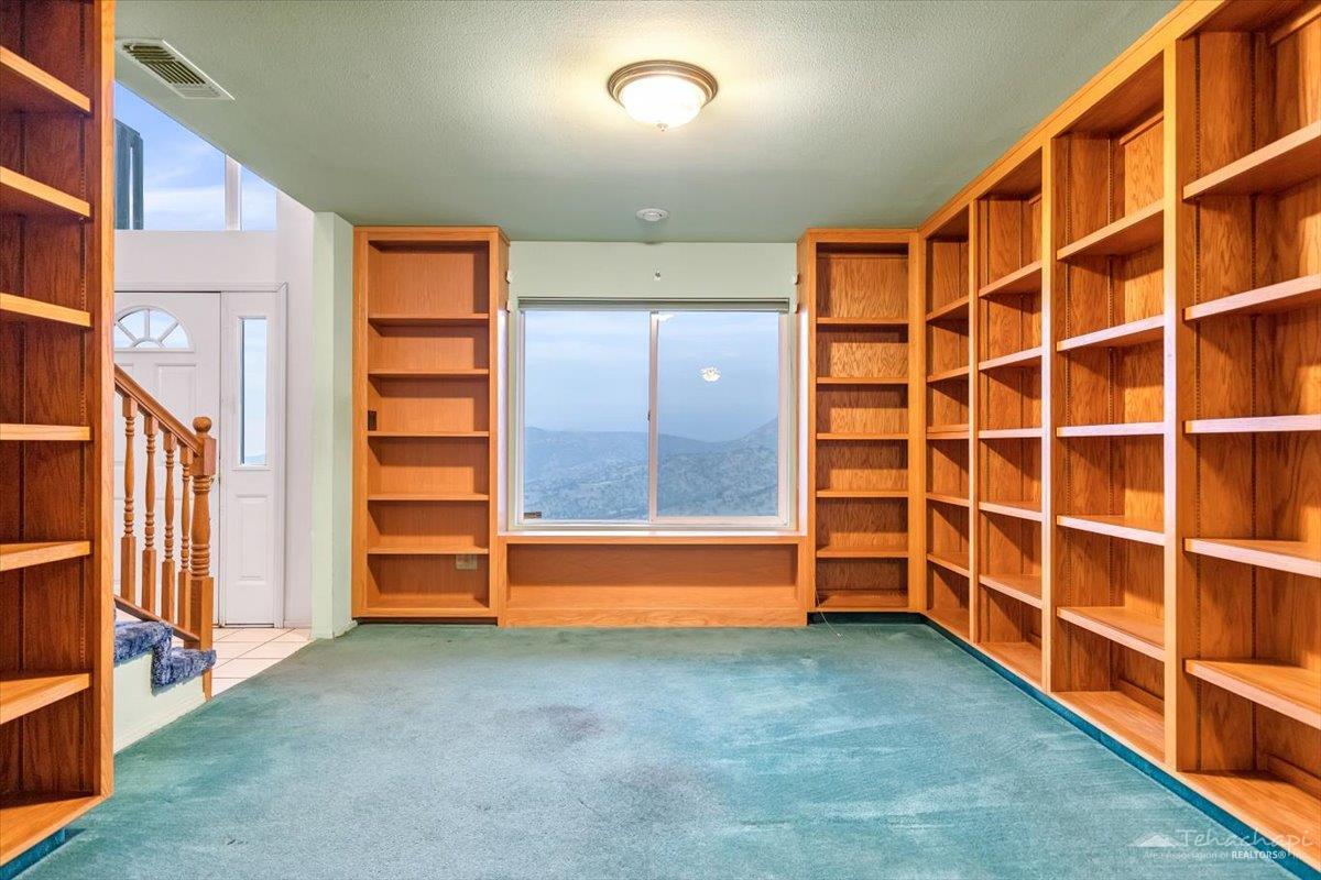 24700 Woodford-Tehachapi Road Tehachapi, CA 93561 - Photo 6 of 21 Gallery Image 6