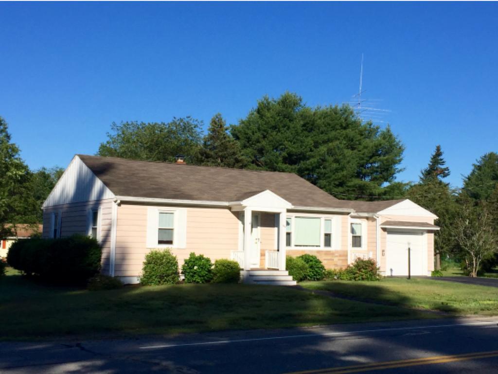 44 New Rochester Road Dover, NH 03820 - Photo 4 of 27