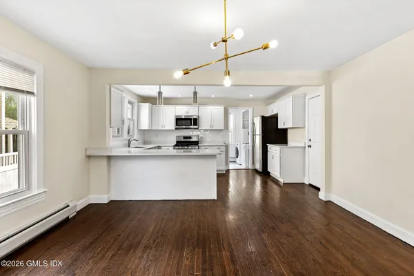 $4,250 | 10 Artic Street, Unit A, Greenwich, CT 06830