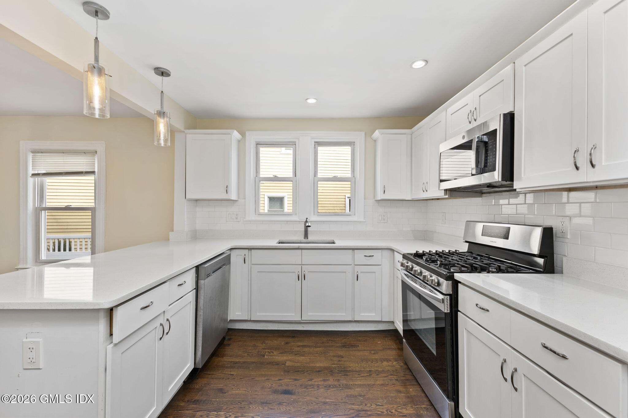 10 Artic Street, Unit A Greenwich, CT 06830 - Photo 7 of 22 10-web-or-mls-10-artic-st-unit-a