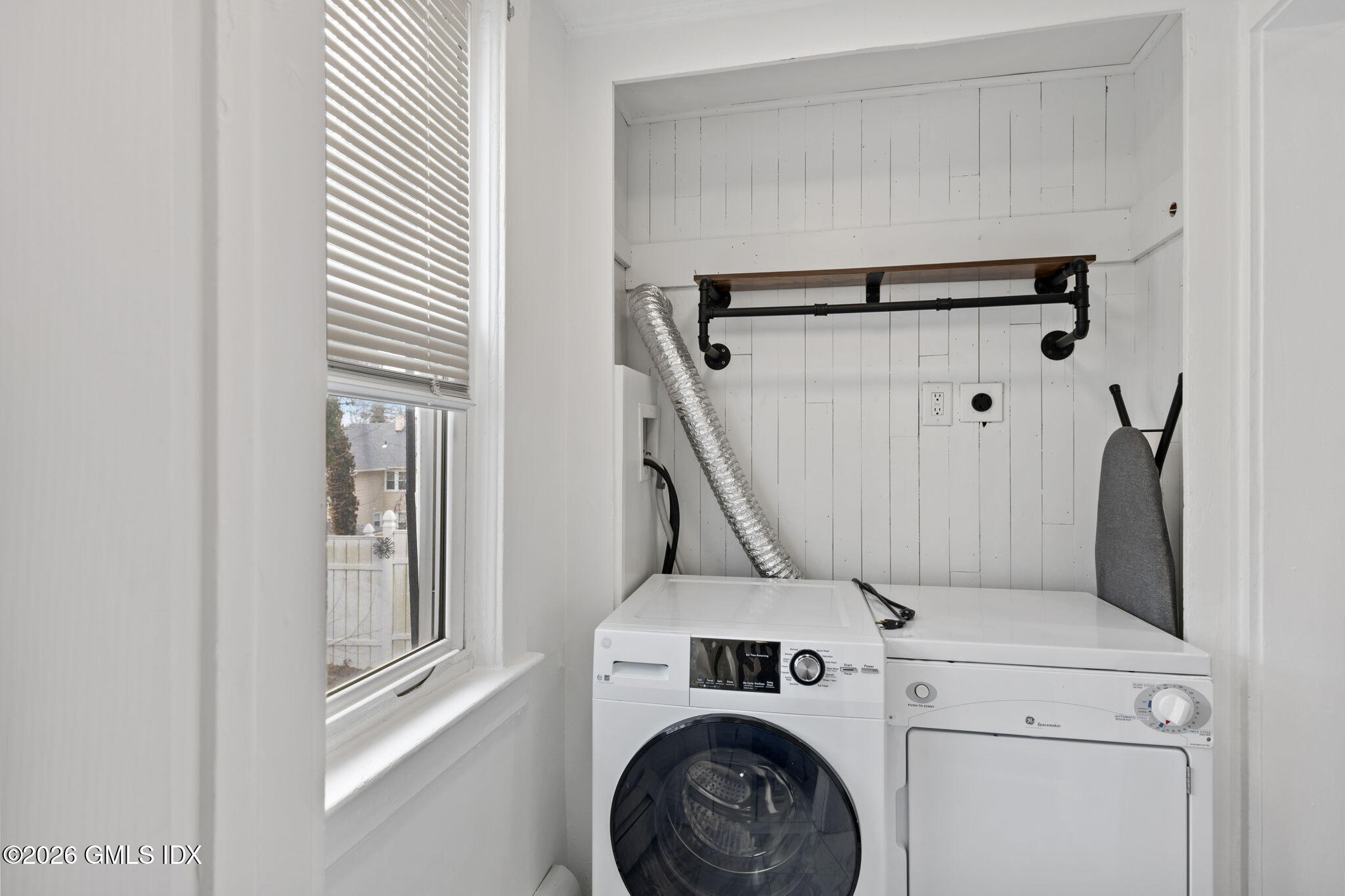 10 Artic Street, Unit A Greenwich, CT 06830 - Photo 8 of 22 12-web-or-mls-10-artic-st-unit-a
