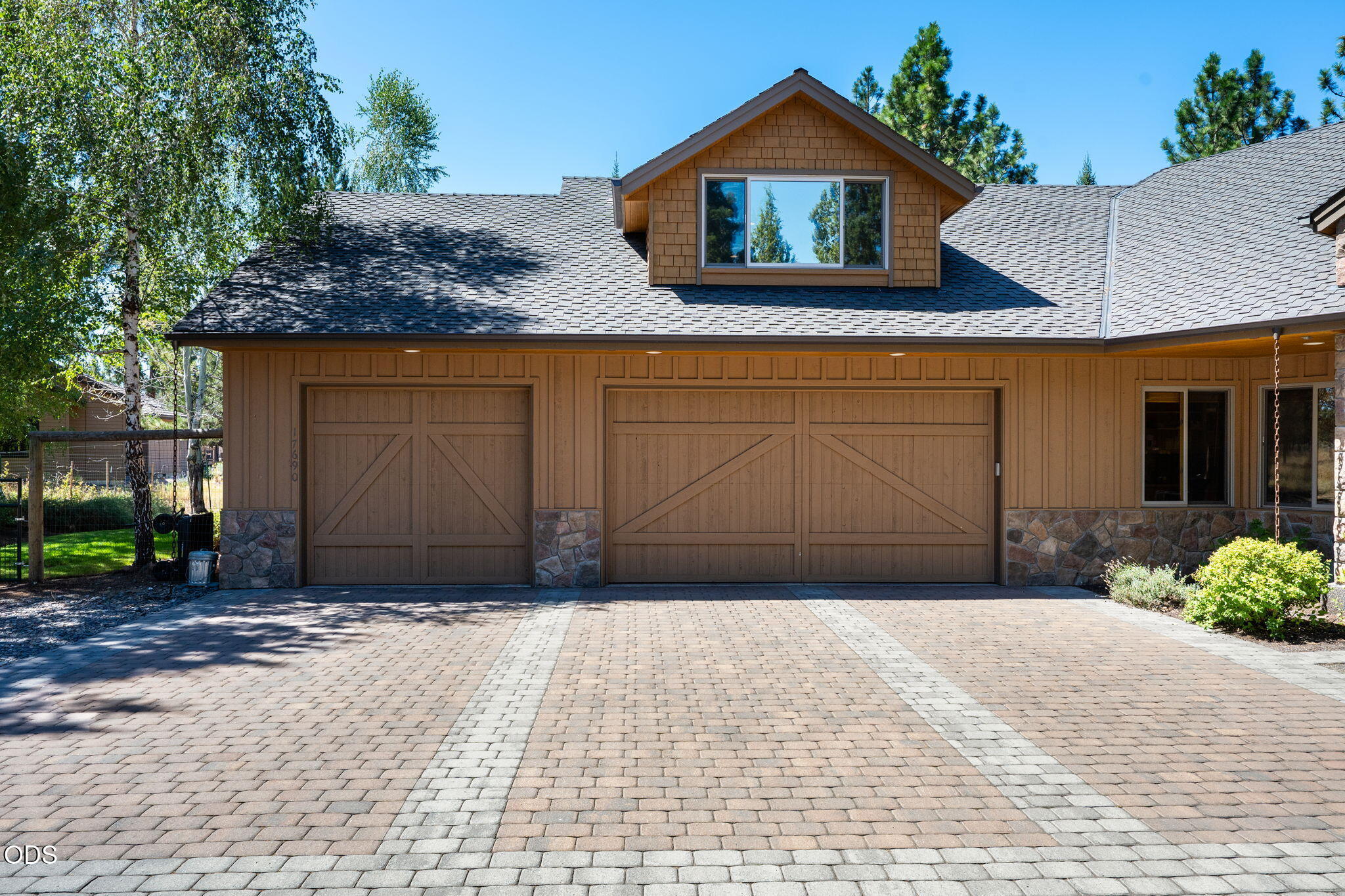 17690 Mountain View Road Sisters, OR 97759 - Photo 3 of 83 Gallery Image 3