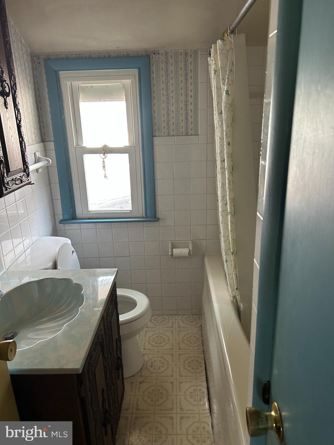 583 Columbia Avenue Sinking Spring, PA 19608 - Photo 11 of 14 Gallery Image 11