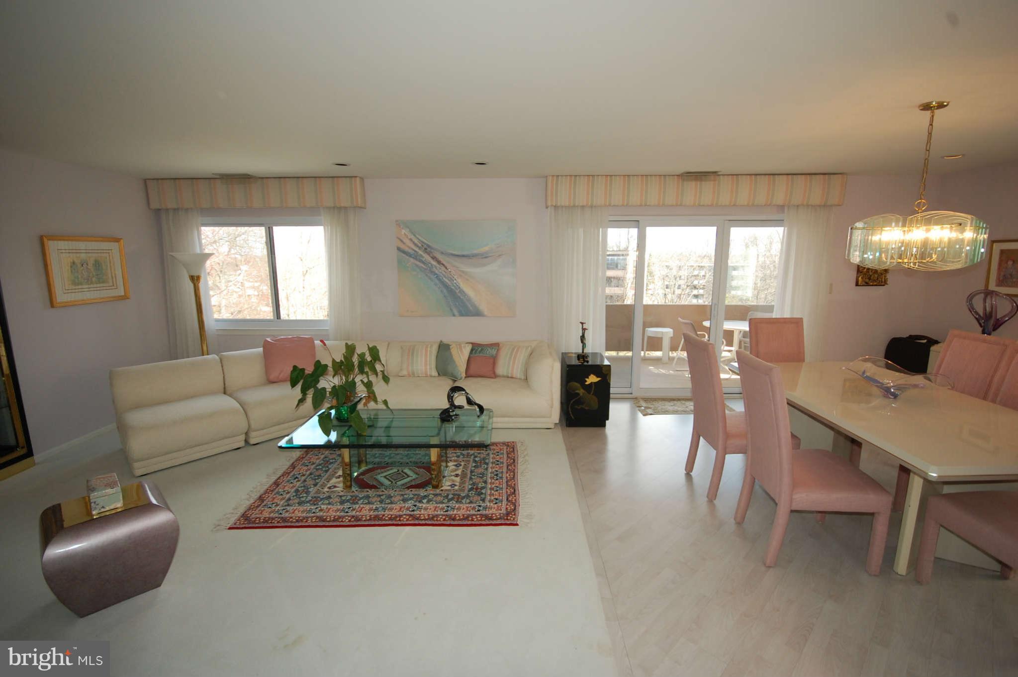 2903 Fallstaff Road, Unit 508 Baltimore, MD 21209 - Photo 5 of 21 Living Room