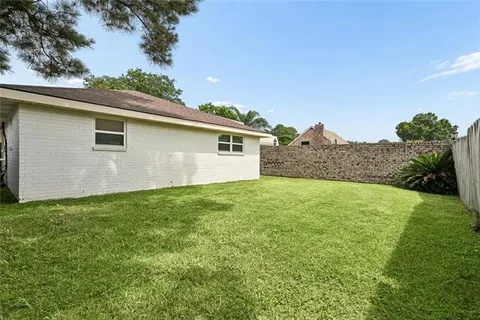 $420,000 | 1304 Houma Boulevard, Metairie, LA 70001
