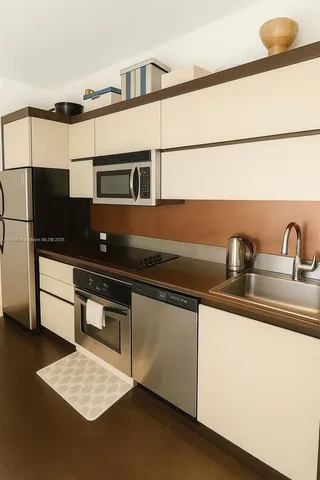 a view of a workspace with furniture