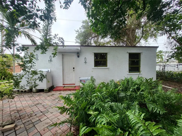 $1,700 | Dania Beach, Dania Beach, FL 33004