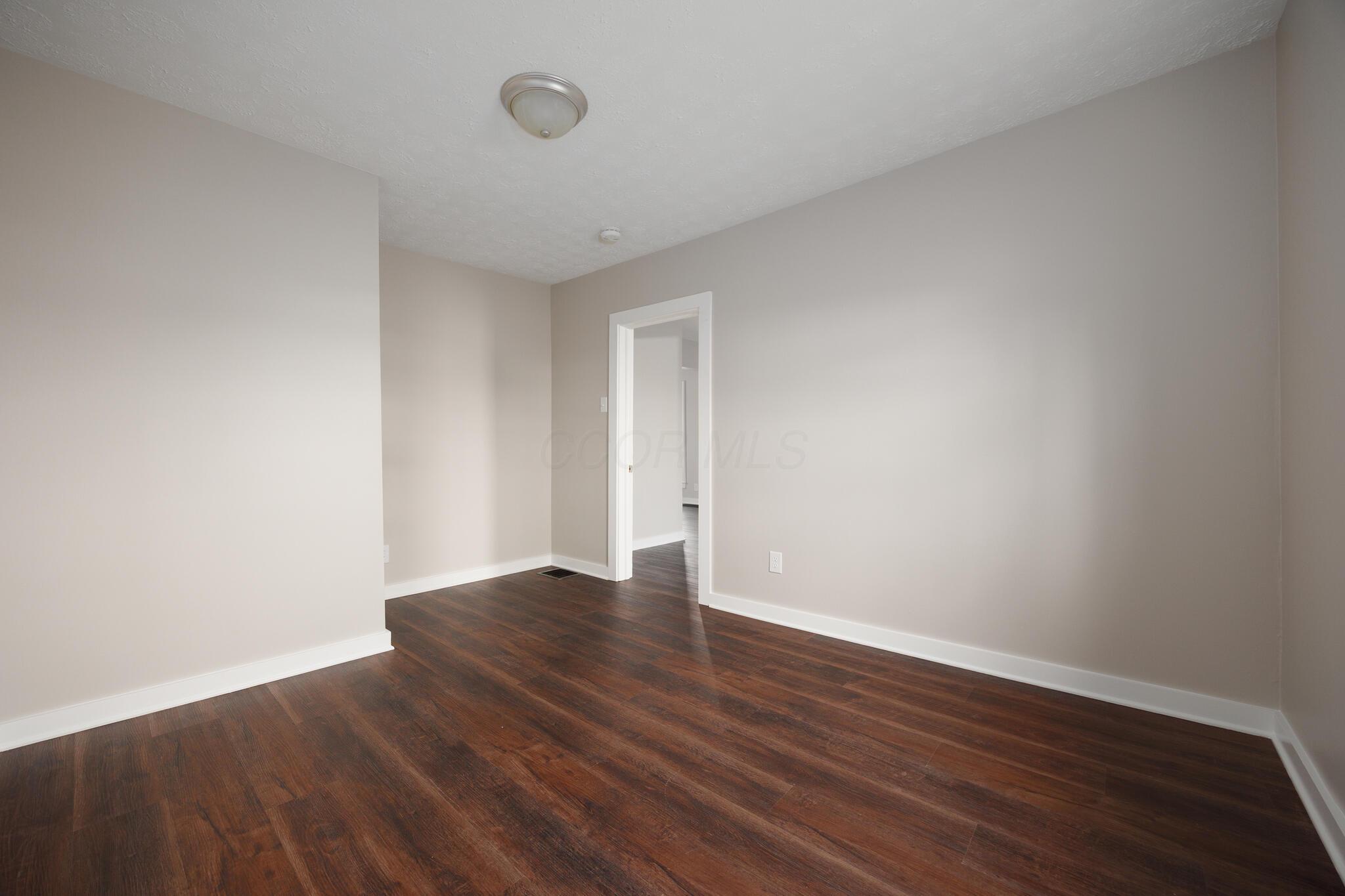 2182 Frank Road Columbus, OH 43223 - Photo 16 of 42 0319 Bo 2182 Frank Rd-50_(2048)