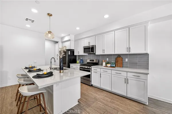 $959,000 | 404 Echo Blue, Lake Forest, CA 92610