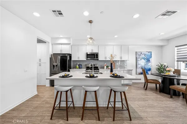 $959,000 | 404 Echo Blue, Lake Forest, CA 92610