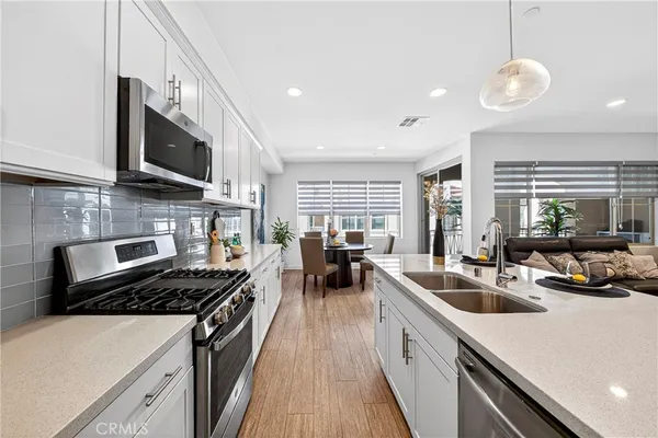 $959,000 | 404 Echo Blue, Lake Forest, CA 92610