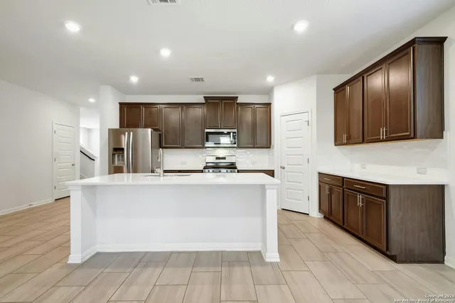 $2,175 | 12915 Irvin Path, San Antonio, TX 78254