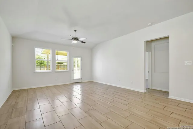 $2,175 | 12915 Irvin Path, San Antonio, TX 78254