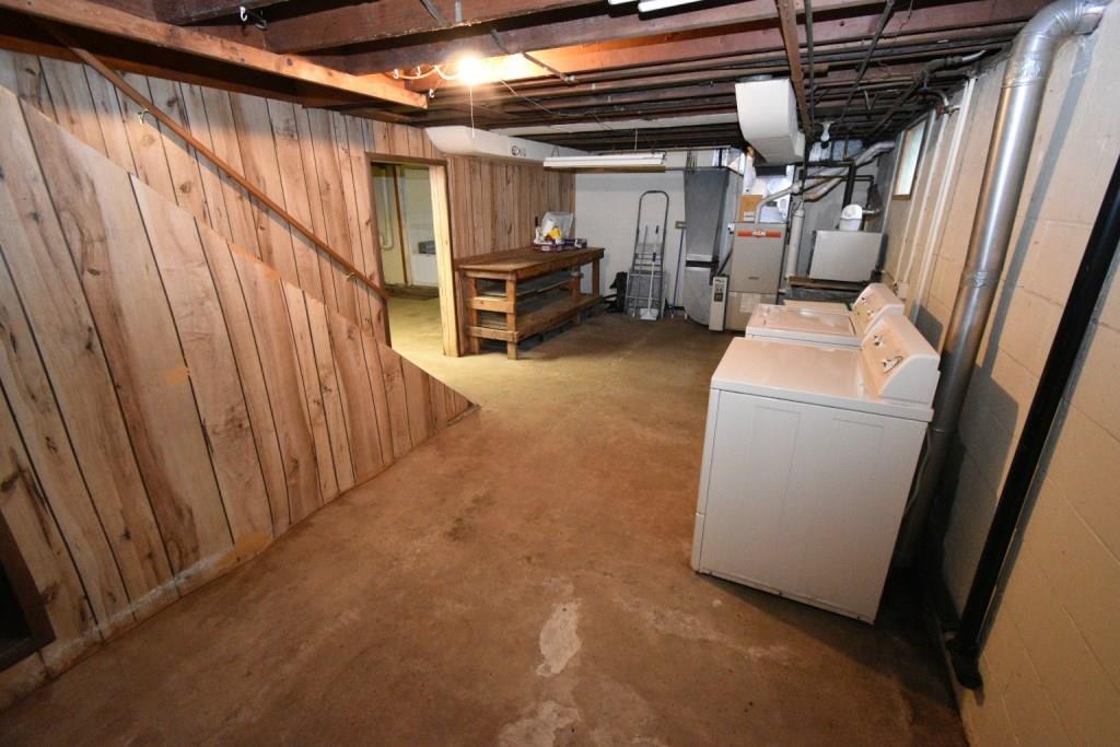 228 Frank Street McKees Rocks, PA 15136 - Photo 18 of 25