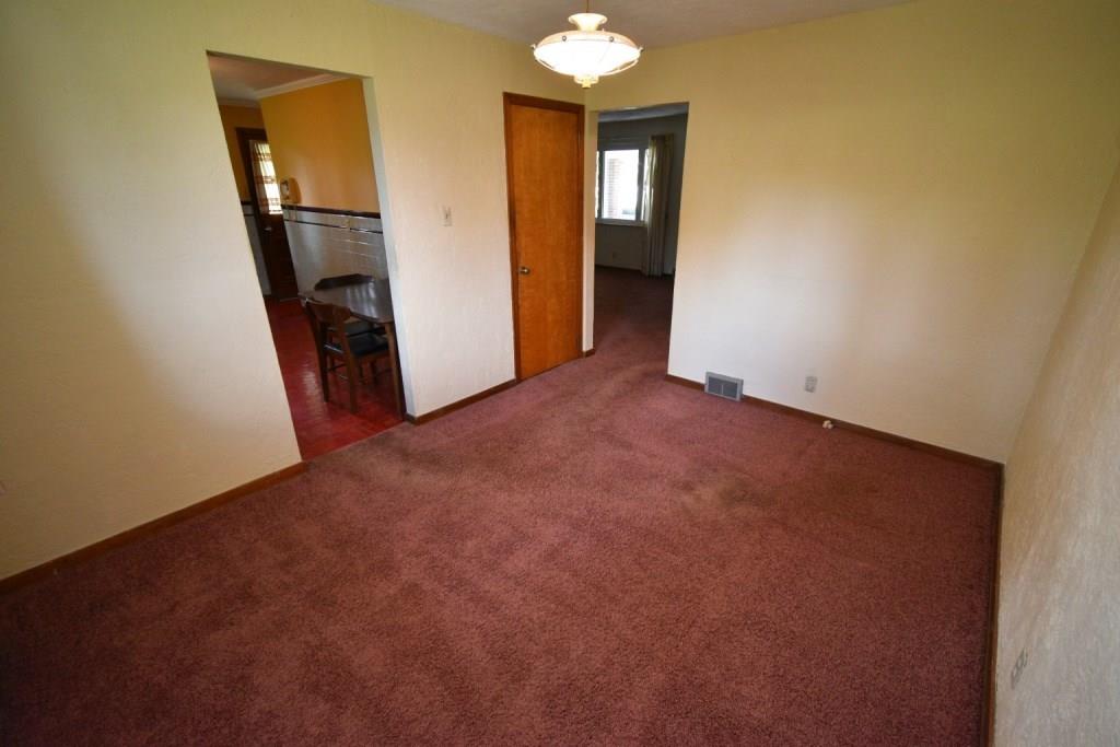 228 Frank Street McKees Rocks, PA 15136 - Photo 9 of 25
