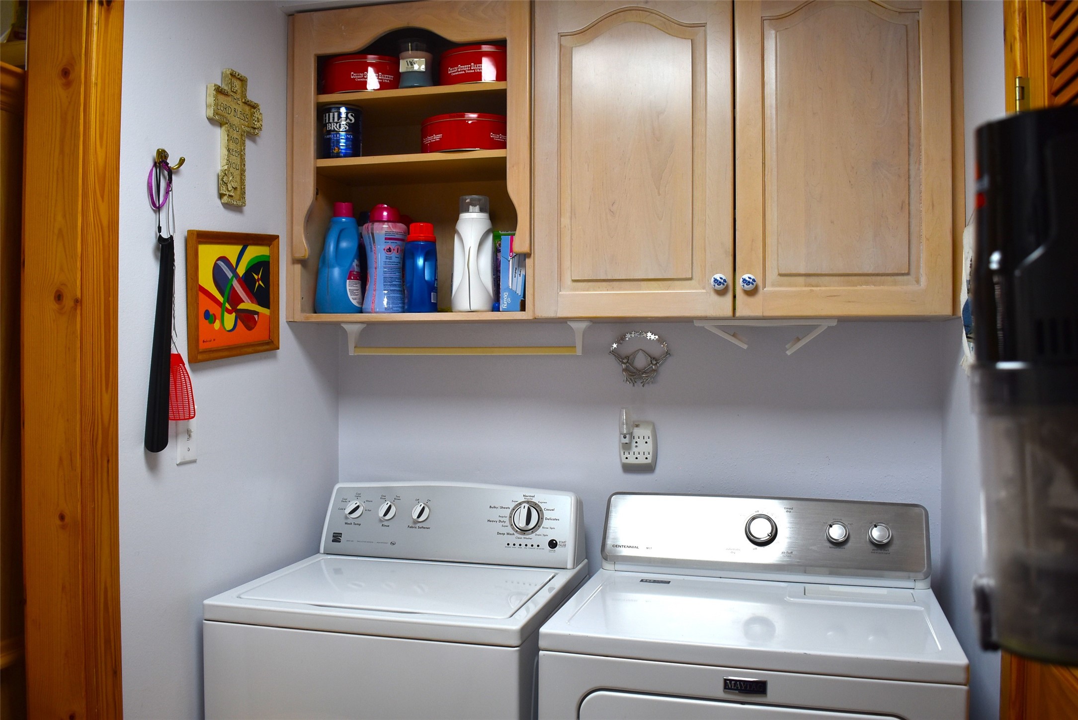 1657 County Road Sargent, TX 77414 - Photo 20 of 50 a utility room with dryer and washer