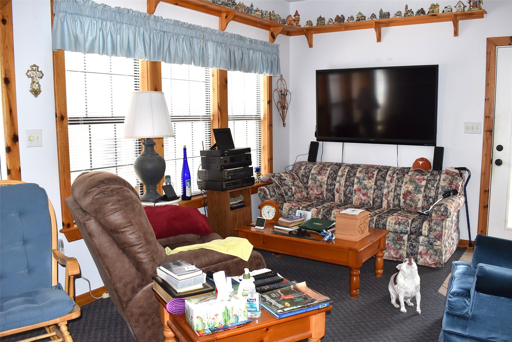 1657 County Road Sargent, TX 77414 - Photo 10 of 50 a living room with furniture fireplace and a flat screen tv
