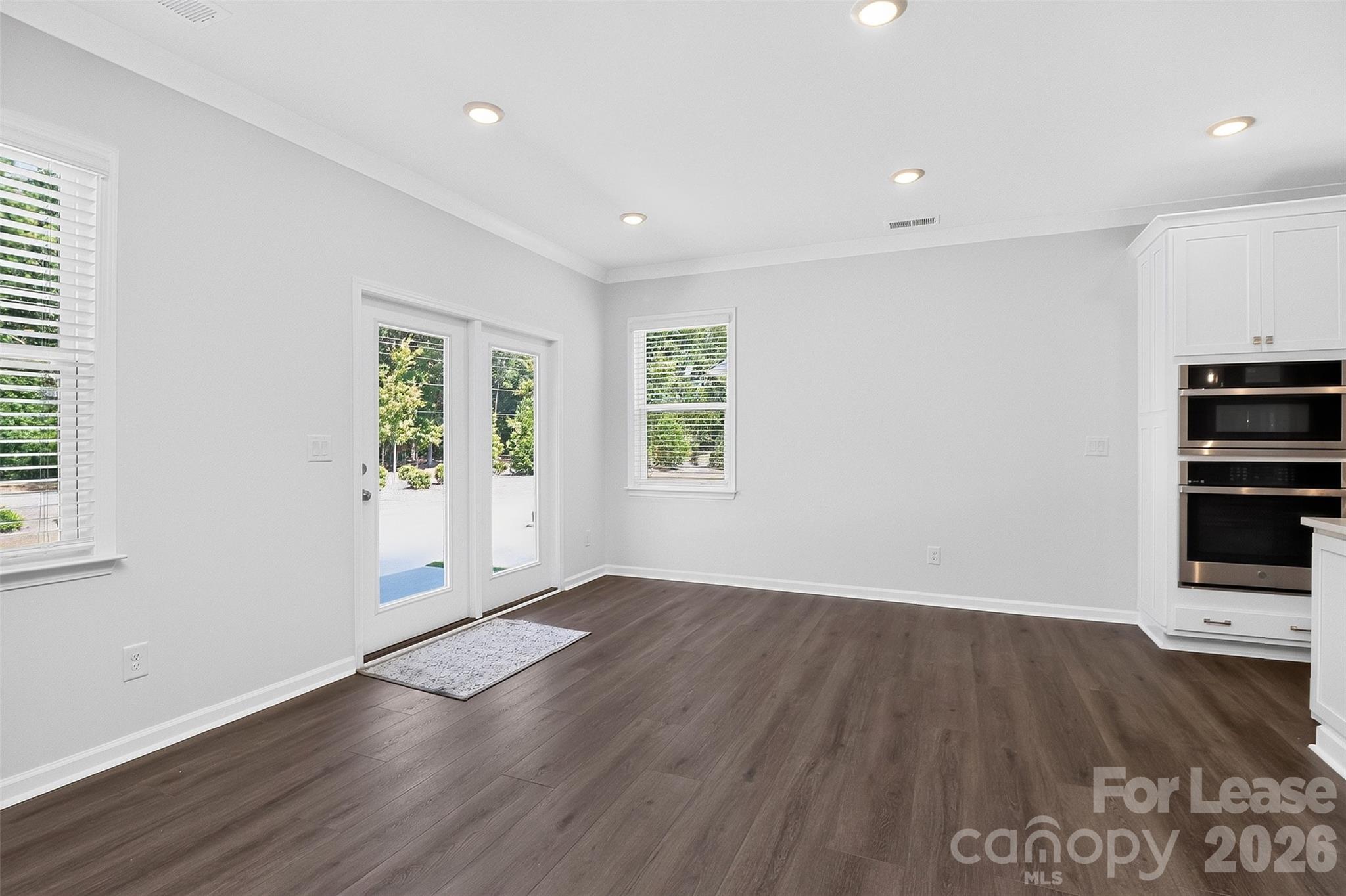 11225 Lochmere Road Charlotte, NC 28278 - Photo 14 of 44 Gallery Image 14