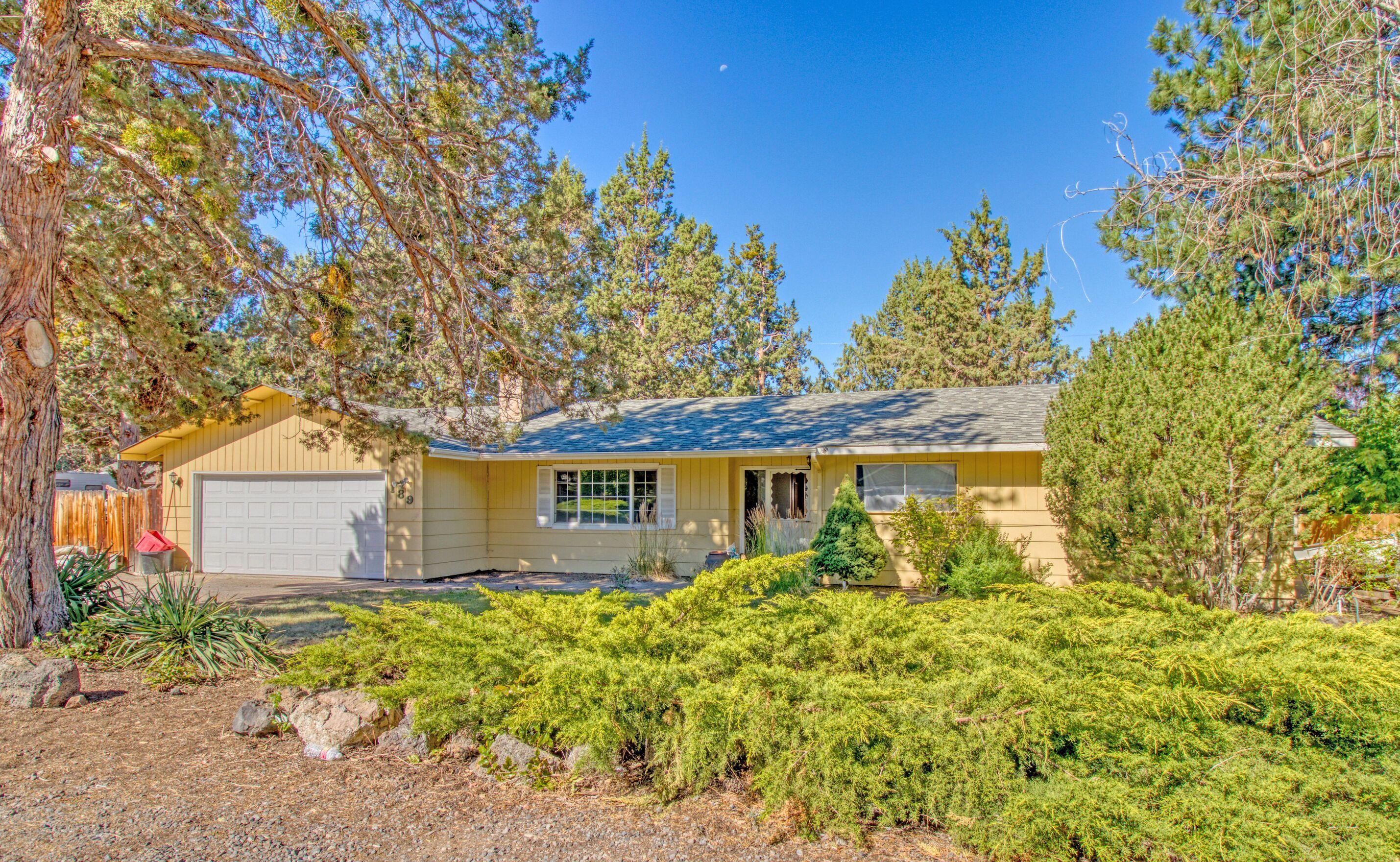 189 Southeast Craven Road Bend, OR 97702 - Photo 1 of 8 Craven Front