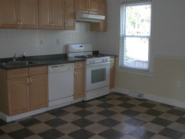15 Carlstad Street, Unit 1 Worcester, MA 01607 - Photo 2 of 27 Gallery Image 2