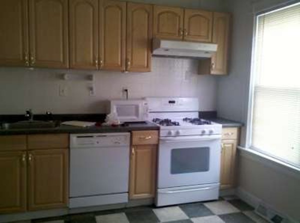 15 Carlstad Street, Unit 1 Worcester, MA 01607 - Photo 3 of 27 Gallery Image 3