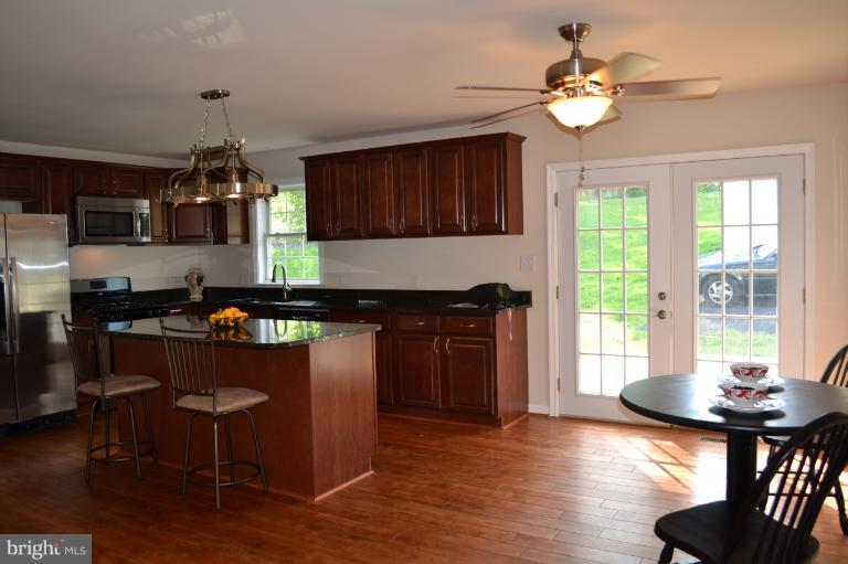 102 Quarry Road Stafford, VA 22554 - Photo 8 of 19 Kitchen