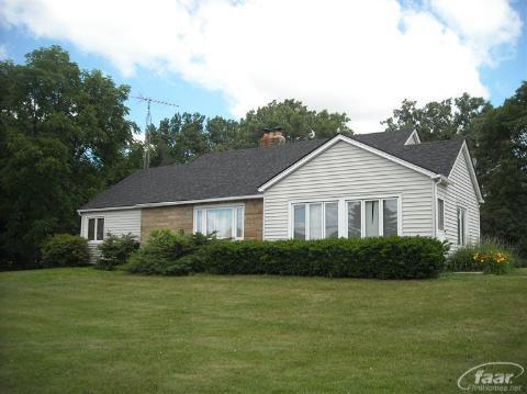 3158 Rolston Road Fenton, MI 48430 - Photo 1 of 13 20192373.JPG