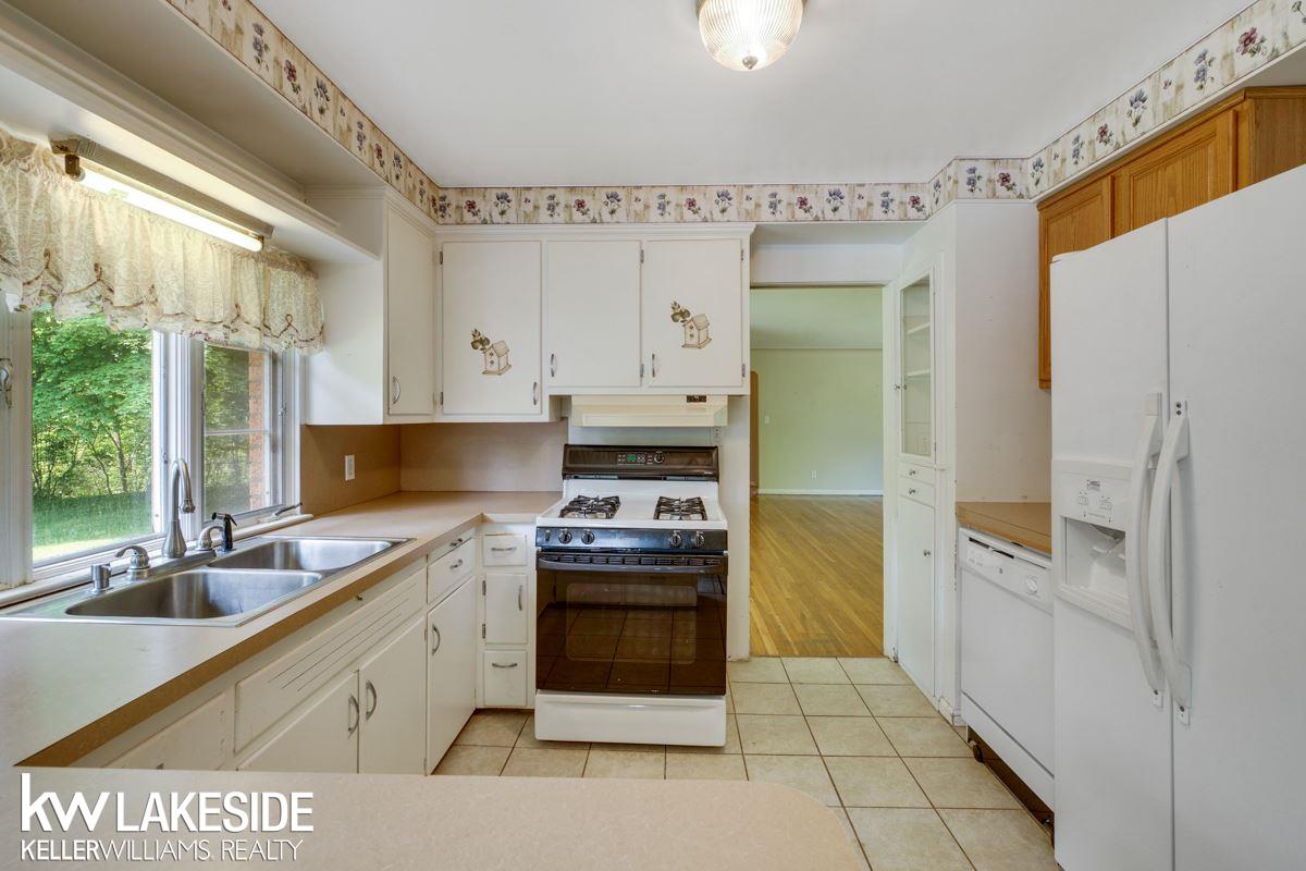 7400 Deer Lake Road Clarkston, MI 48346 - Photo 23 of 42