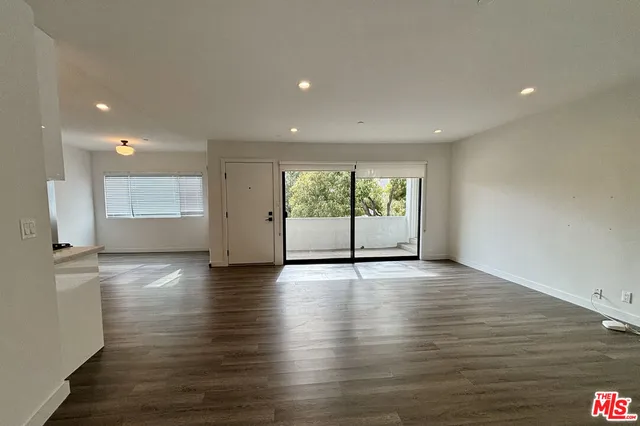 $5,350 | 1264 9th Street, Unit J, Santa Monica, CA 90401
