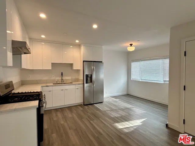 $5,350 | 1264 9th Street, Unit J, Santa Monica, CA 90401