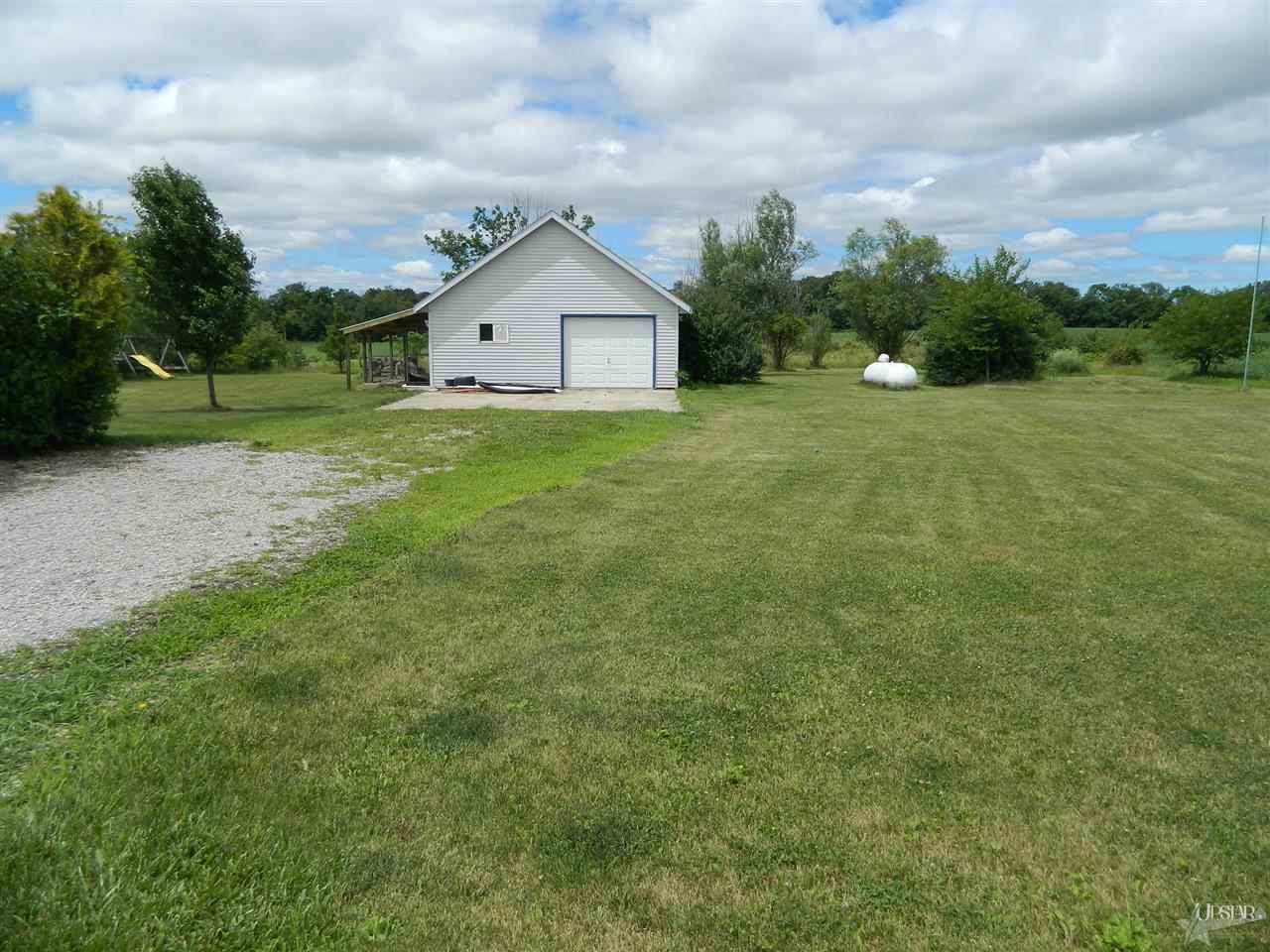 17025 Scipio Road Spencerville, IN 46788 - Photo 3 of 30