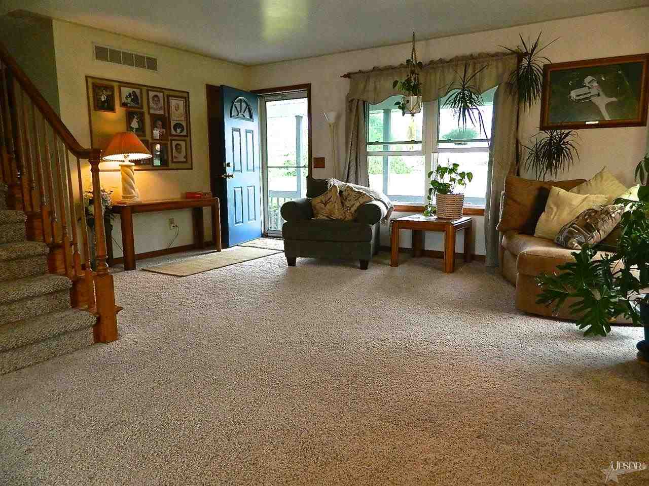 17025 Scipio Road Spencerville, IN 46788 - Photo 4 of 30