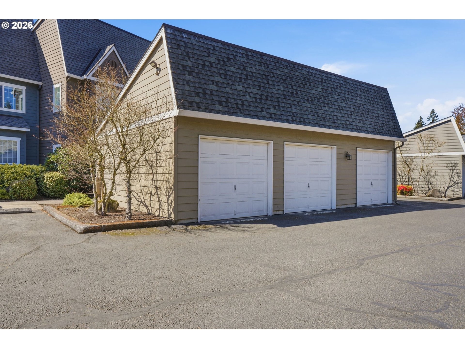 9008 Northeast 54th Street, Unit J39 Vancouver, WA 98662 - Photo 31 of 34