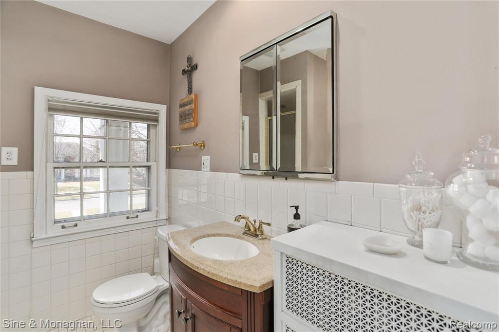 1100 Devonshire Road Grosse Pointe Park, MI 48230 - Photo 19 of 35 Gallery Image 19