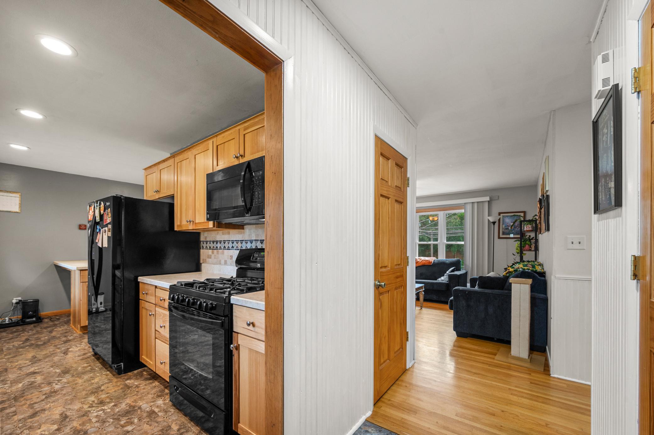 907 Fairfield Road New Richmond, WI 54017 - Photo 8 of 61