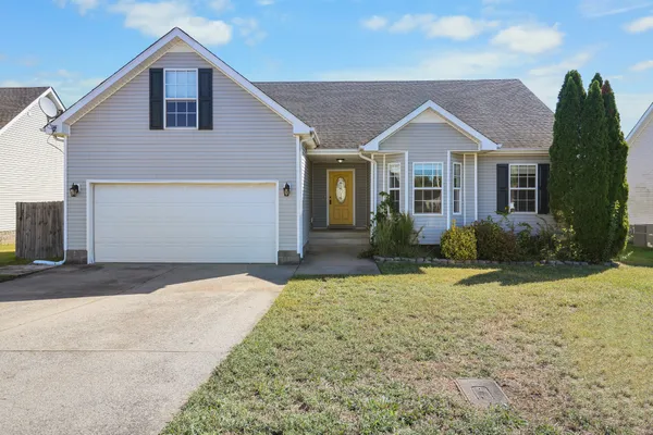 $1,600 | 3661 South Naples Court, Clarksville, TN 37040