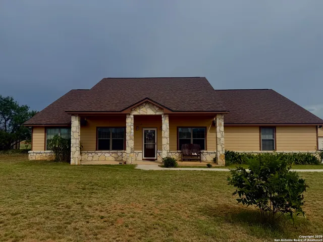 $415,000 | 1662 Sand Branch, Bigfoot, TX 78005