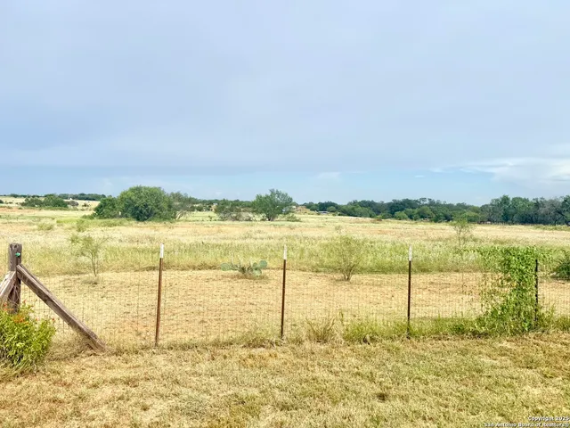 $415,000 | 1662 Sand Branch, Bigfoot, TX 78005