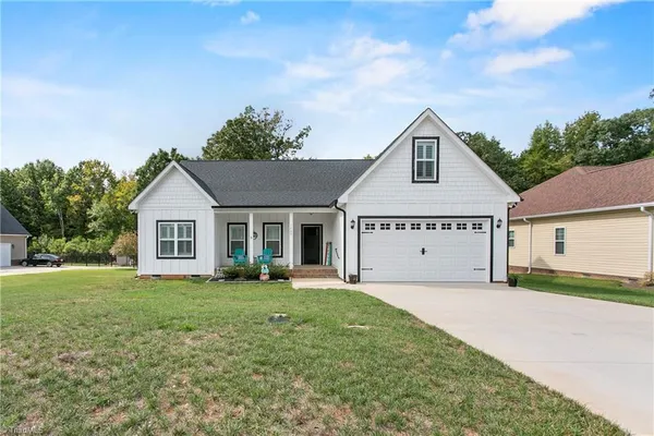 $425,000 | 1205 Stonewyck Drive, Salisbury, NC 28146