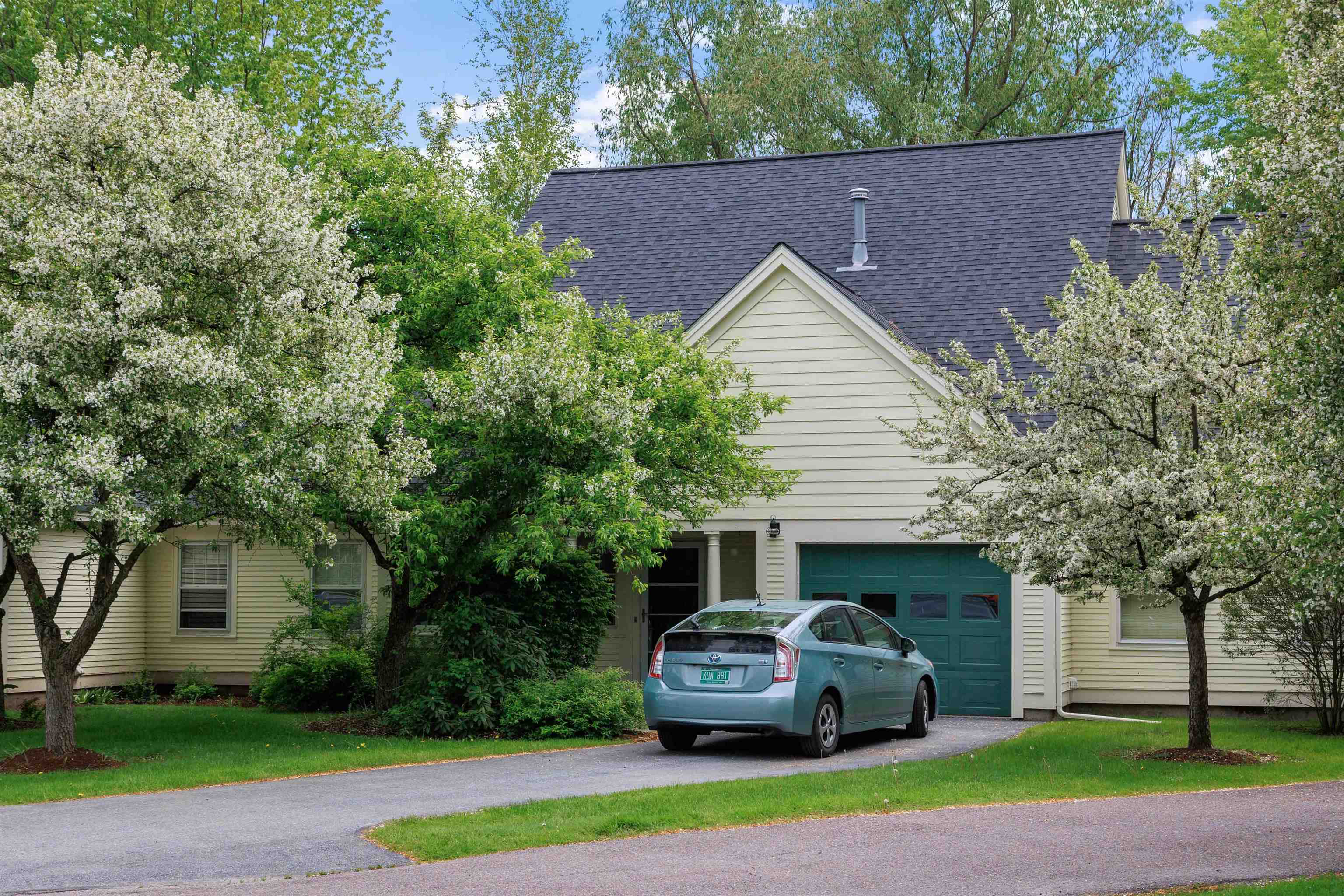43 Eastman Farm Road Burlington, VT 05408 - Photo 1 of 15 Gallery Image 1