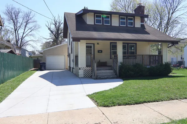 $249,900 | 936 Walker Street, Janesville, WI 53545